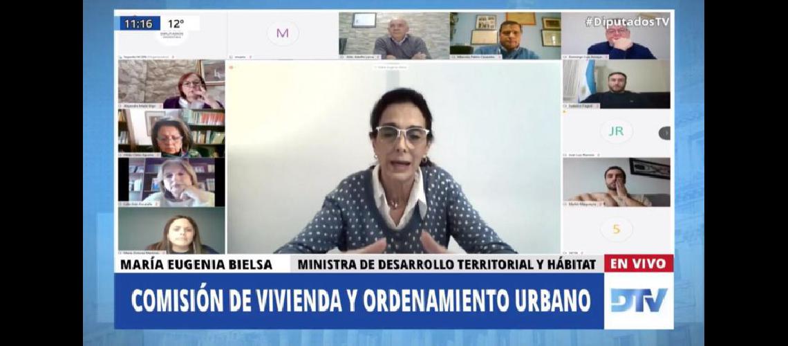   La ministra María Eugenia Bielsa durante la reunión por videoconferencia (CAMARA DE DIPUTADOS DE LA NACION)