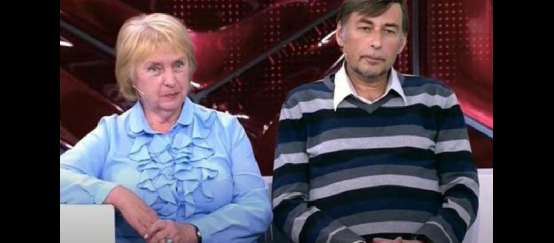  Galina Zhukovskaya y Vyacheslav Zhukovsky en un programa de la televisión rusa (YOUTUBE)