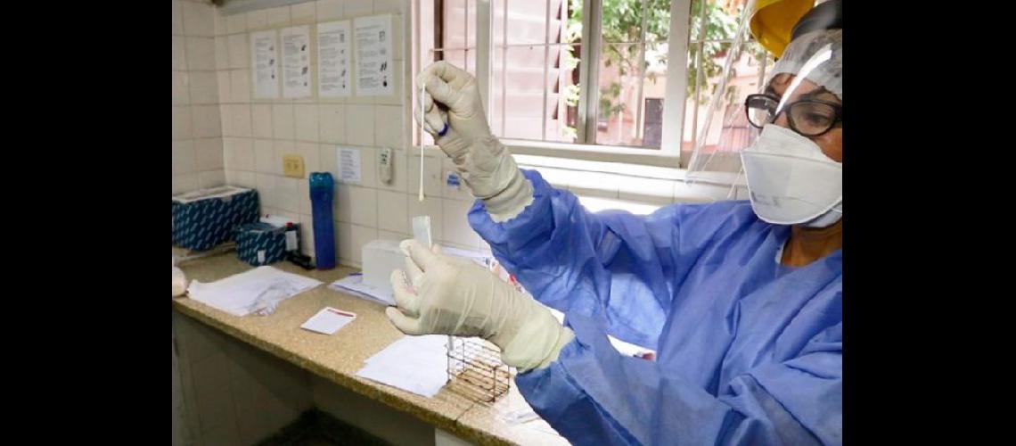  Este virus continuar propagndose y la gente seguir enfermando incluso cuando se distribuya una vacuna indicó Carissa Etienne directora de la OPS (DIB)