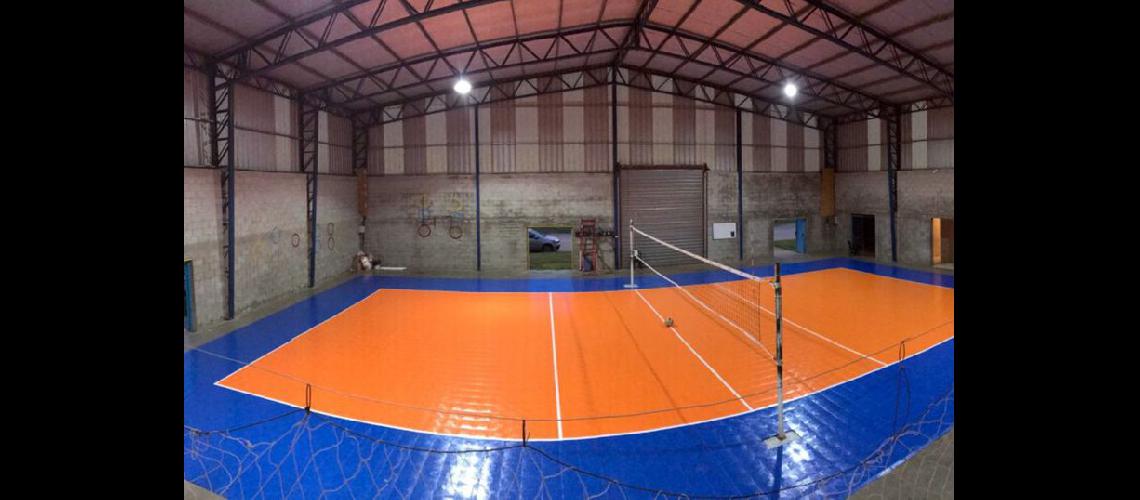  Una imagen 360º de la cancha Nº1 de voleibol de Argentino con su nuevo piso (CLUB ARGENTINO)