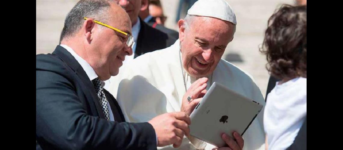  Qué pasó ahí El Vaticano estudia el extraño like junto a Instagram (DIB)