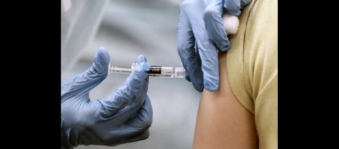  La iniciativa intentar alcanzar un importante número de vacunados antes de fines de marzo  (ARCHIVO LA OPINION)