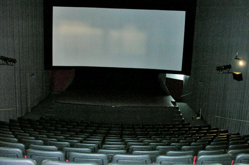  En la modificada Fase 3 se suspende la actividad en salas cinematogrficas