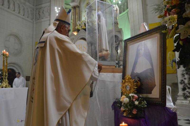 La celebración de la Eucaristía estar a cargo del obispo de la Diócesis de San Nicols monseñor Hugo Santiago