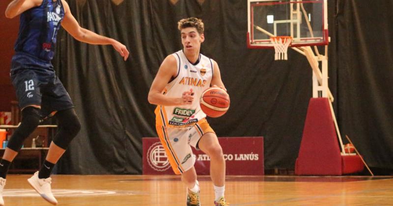 El perimetral pergaminense Gianni Dubois en la segunda categoría del basquetbol argentino