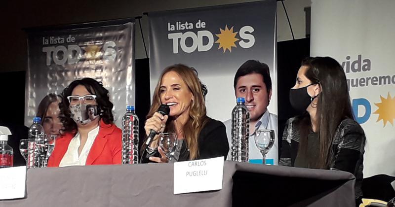 Victoria Tolosa Paz brindó una conferencia de prensa en Cinema Pergamino