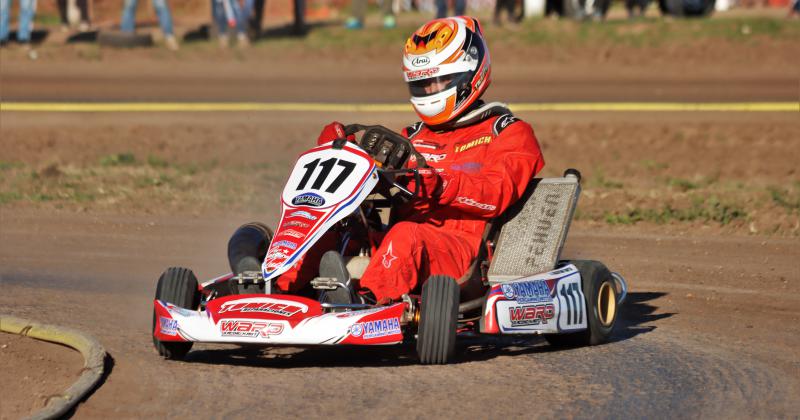 El pergaminense Valentino Trotta ganador de la final 1 en Pro Kart-Mster Internacional