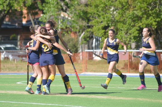 Gimnasia vivió el sbado una jornada de festejos al inaugurar su cancha de césped sintético 