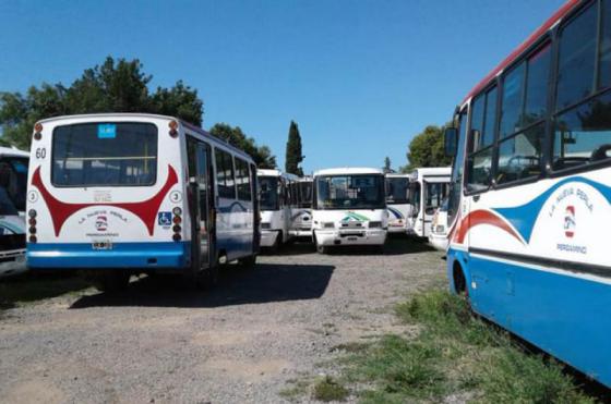 Los colectivos permanecen estacionados desde el lunes y seguirn así hasta tanto no haya una propuesta superadora 