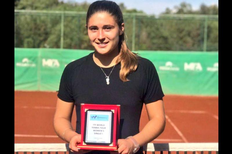 Julia Riera coronó con el título su gran semana en Antalya