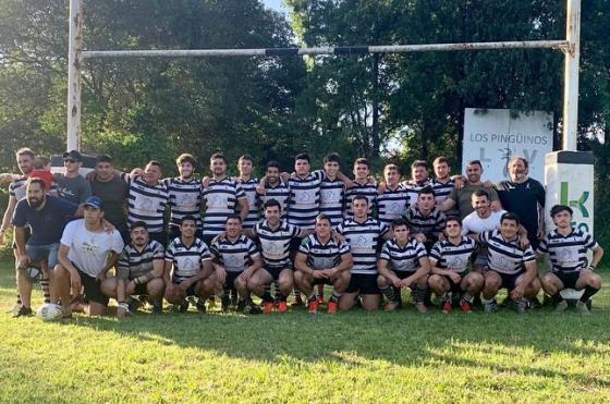 El plantel de Los Pingüinos que avanzó a la final de la Copa de Plata tras vencer a Carcarañ RC