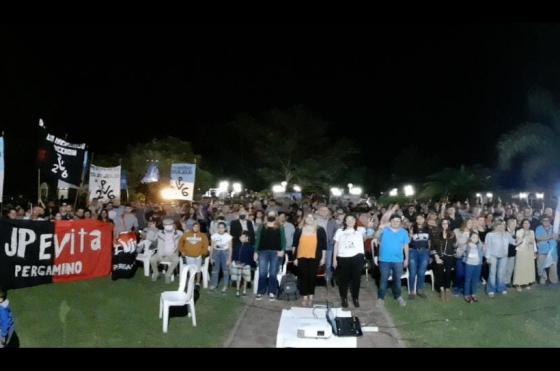 Dirigentes y militantes del Frente de Todos cerraron la campaña con un acto en Smata
