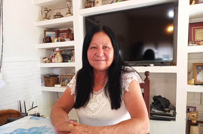 Beatriz Carrizo en su casa del barrio 12 de Octubre lugar en el que nació y piensa permanecer hasta sus últimos días