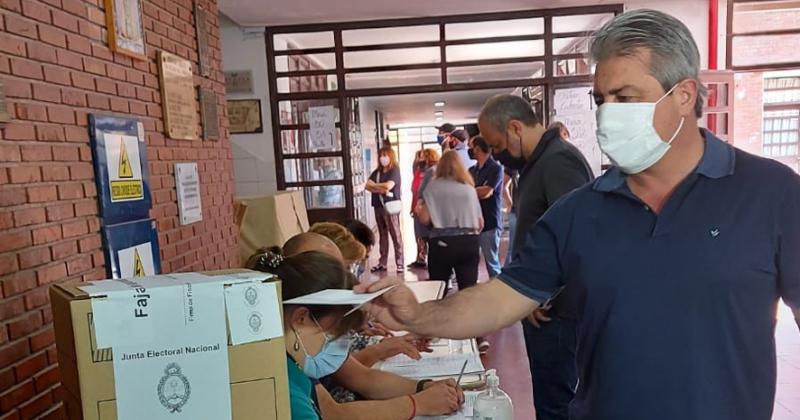Javier Martínez votó en la Escuela Nº 2 e hizo un repaso de la jornada electoral
