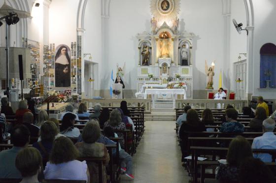 La celebración de la Eucaristía se desarrollar en la Capilla del Colegio Nuestra Señora del Huerto