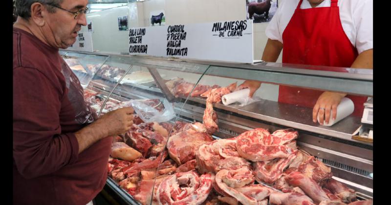 Los clientes buscan consumir la menor cantidad de carne posible debido a los altos precios