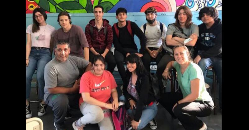 El elenco y sus docentes visitaron el Teatro El Círculo de la ciudad de Rosario