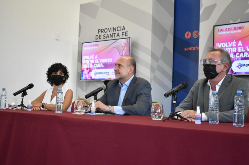 Rosana Nardi Omar Perotti y Daniel Costamagna durante el lanzamiento de AgroActiva 2022