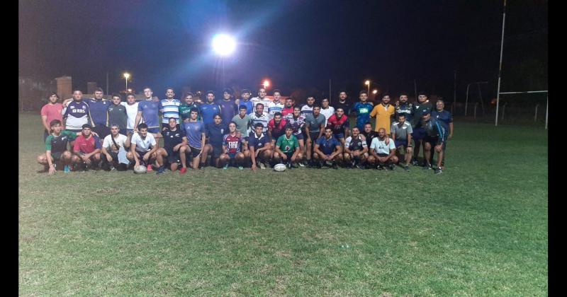 El plantel superior completó tras el último entrenamiento antes de la gran final de este tarde ante Cha Roga