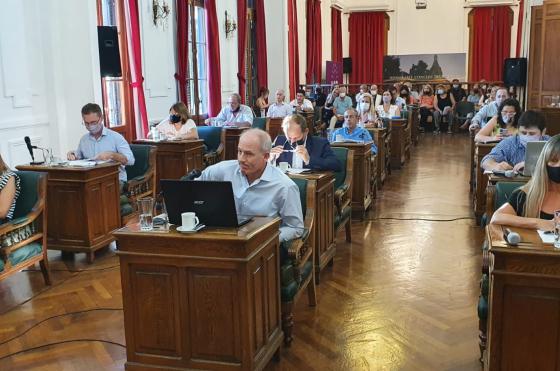 Los concejales Ignacio Maiztegui por el oficialismo y Alvaro Reynoso  por la oposición encabezaron los debates