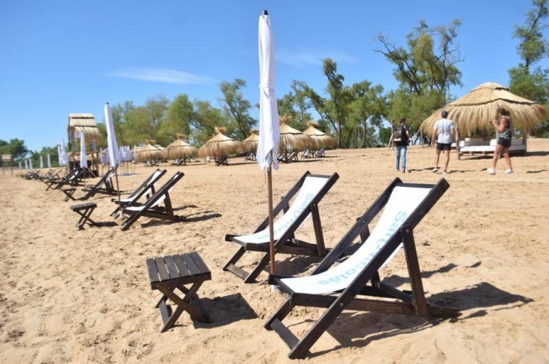 En San Nicols el Municipio inauguró una playa sobre el Paran
