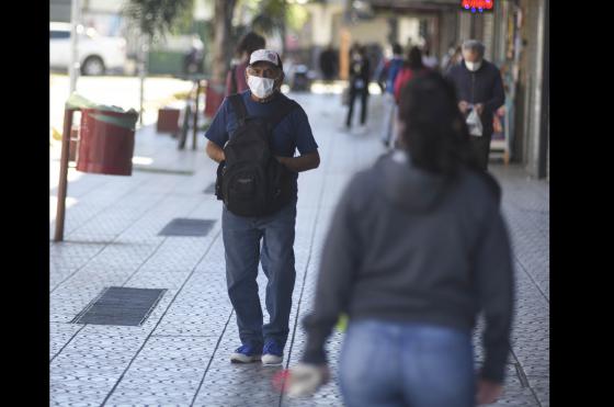 Los casos de contagio de Covid descienden bruscamente desde que comenzó la vacunación