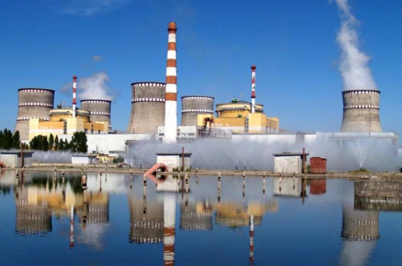 La de Zaporiyia es la central nuclear m�s grande de Europa con seis de los 15 reactores de Ucrania 
