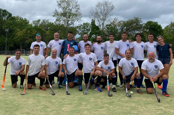 El plantel de Viajantes que visitó a Rosario Central