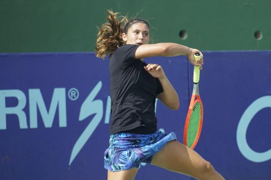 Julia Riera llegó a la segunda ronda en Salinas con un buen triunfo ante Jenna Defalco