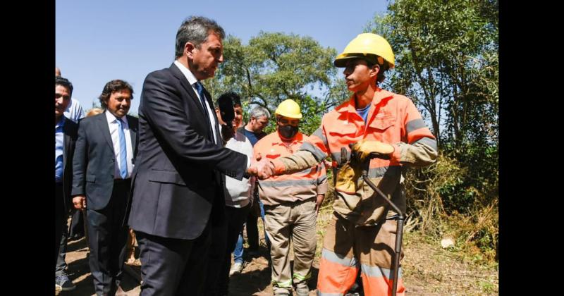 Massa recorrió junto a Senz las obras del Ramal C-13 de la ciudad de Cerrillos