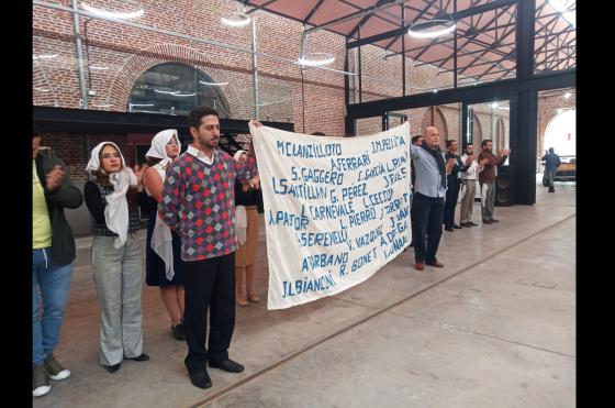 Funcionarios municipales participaron del acto en el que el Cuerpo Municipal de Danzas realizó una representación sobre los tiempos de la Dictadura