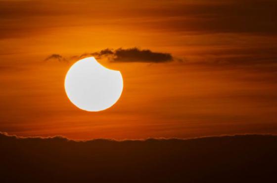 El eclipse solar del sbado ser en los minutos previos al atardecer por lo que en las ciudades ser difícil de ver