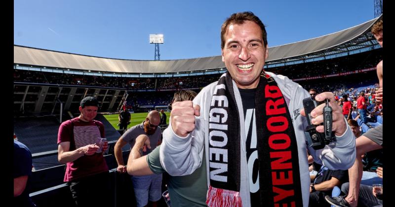 Ignacio Ostertag y su famosa Bombinhaaaaa hicieron delirar a los fanticos del Feyenoord