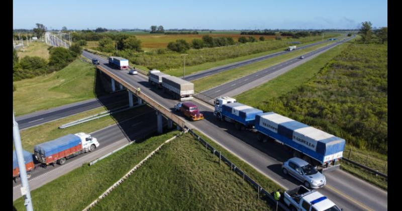 Los transportistas en alerta ante la falta de gasoil