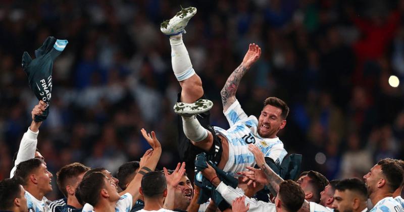 Supercampeoacuten- Argentina con una gran noche de Messi goleoacute a Italia