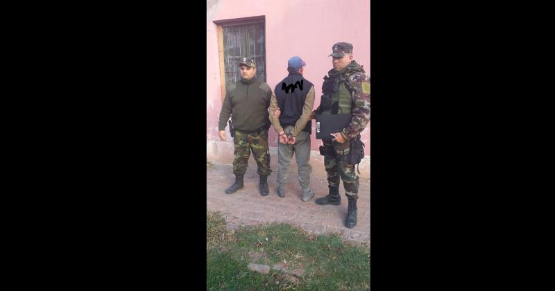 El acusado tras ser aprehendido fue trasladado a una sede policial del Conurbano bonaerense