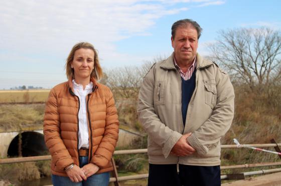 María Maroevich y Aníbal Figueiras ayer recorrieron la zona donde se hacen las obras