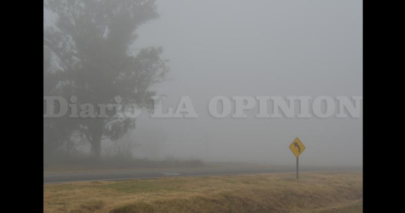 Un tramo de la ruta Nº 32 a la altura del Inta con baja visibilidad producto de la niebla