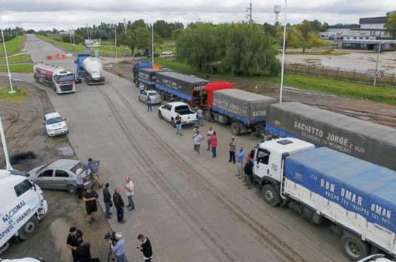 La delicada situación del gasoil impulsó cortes de rutas masivos de transportistas en todo el país durante los últimos días