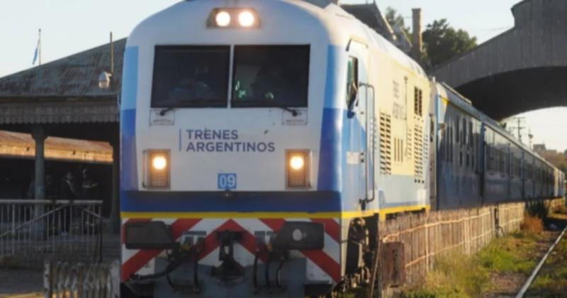 El jefe de Gabinete Álvaro Errea recibió a los vecinos que gestionan por el tren de pasajeros a Pergamino
