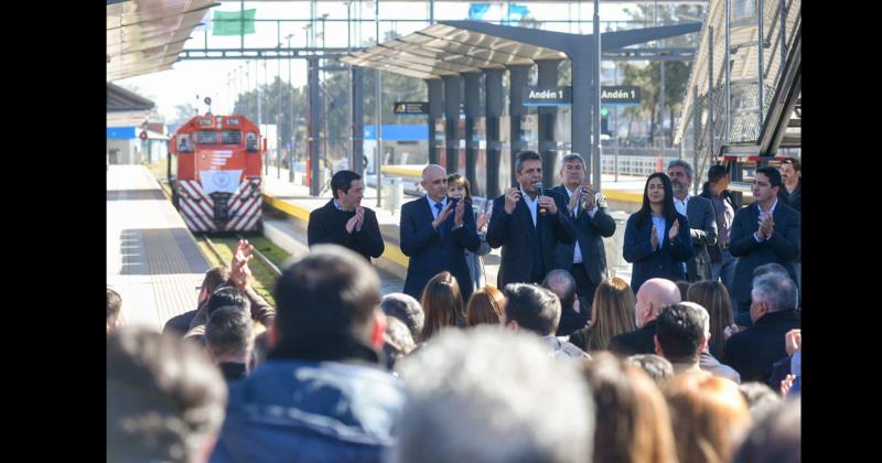 Sergio Massa participó del acto para inaugurar la renovación de esa estación de trenes de la Línea Belgrano Norte
