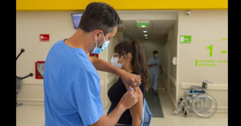 El Ministerio de Salud bonaerense insistió en la necesidad de avanzar con los refuerzos