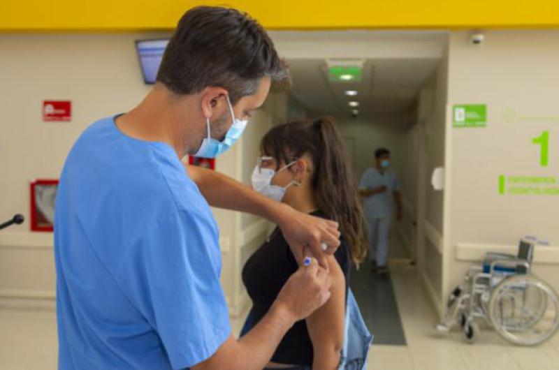 El Ministerio de Salud bonaerense insistió en la necesidad de avanzar con los refuerzos