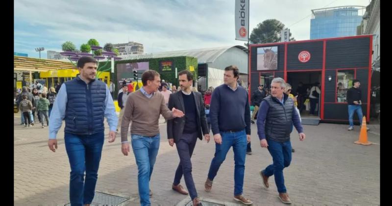 Ezequiel Galli Diego Santilli Pablo Petrecca Mariano Barroso y Javier Martínez en una recorrida por La Rural