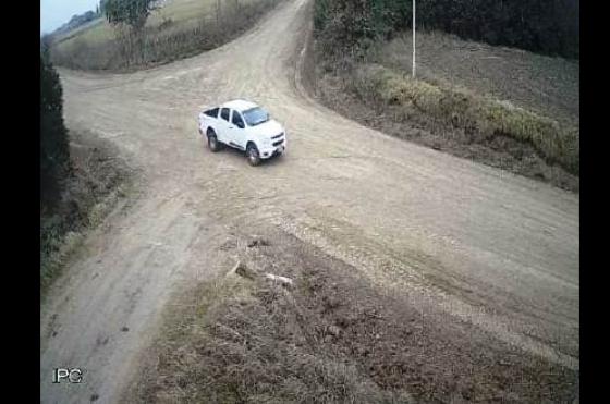 Este camino vecinal nace en Benítez y termina en la ruta nacional Nº 188 pasando por la escuela de Gornati