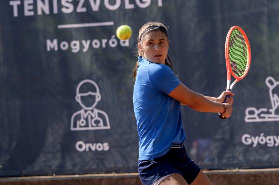 Julia Riera dio batalla en el primer set pero no pudo con la checa Brenda Fruhvirtova