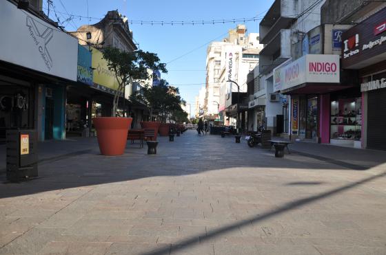 La Peatonal prcticamente vacía en la mañana de este viernes