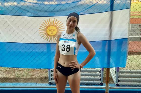 Denise Vega se colgó la medalla de bronce con la posta 4x100 metros