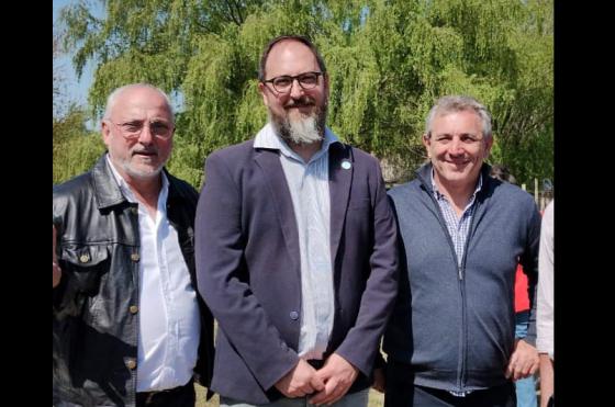 El titular de Luz y Fuerza Claudio Schiavoni Gastón Ghioni y Roberto Zucarelli