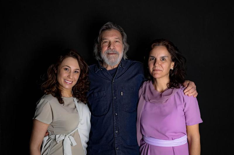 Luciana Procaccini Romn Caracciolo y Gabriela Gonzlez López después del ensayo